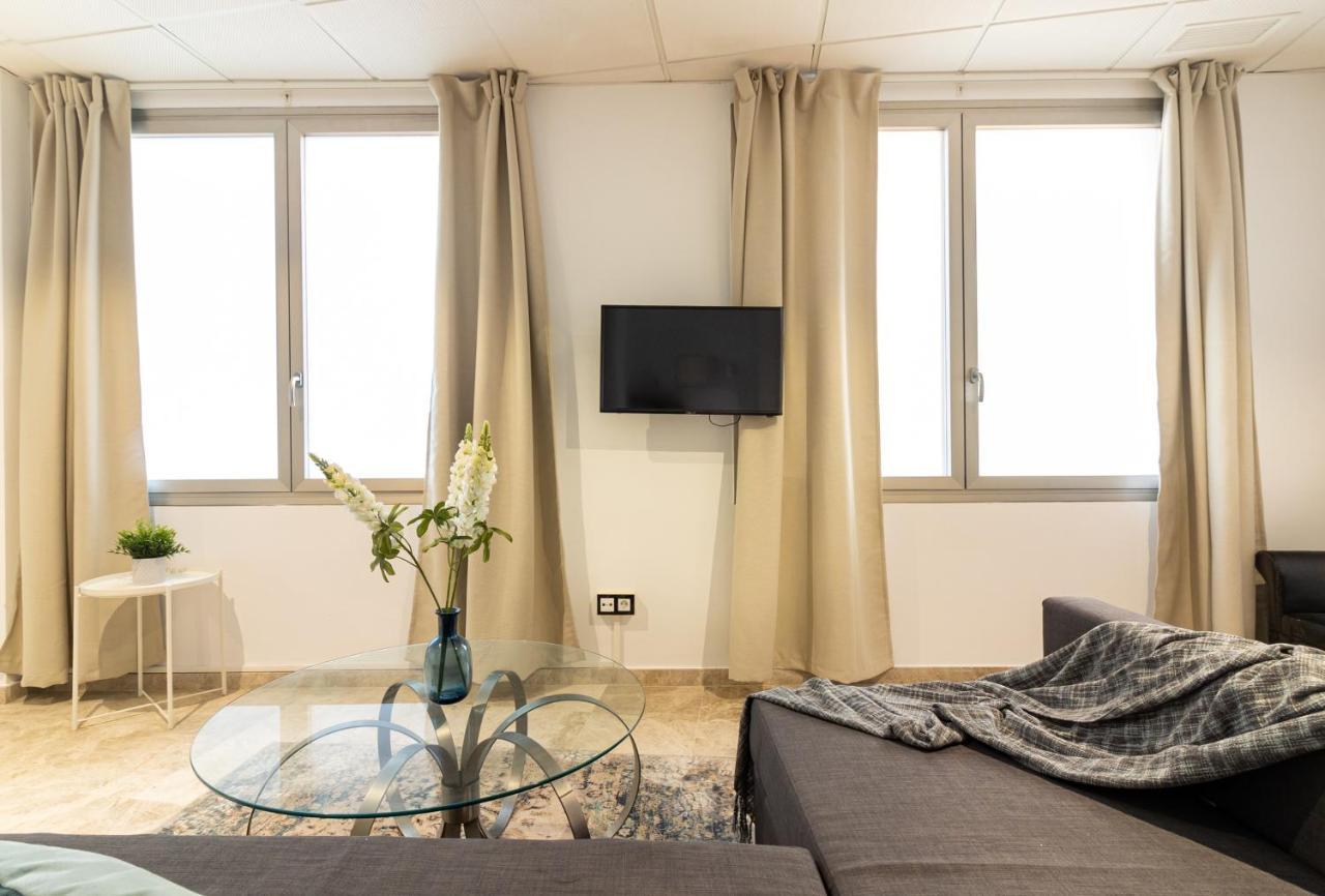Saenz Suites Gallery By Bossh! Apartments Malaga Luaran gambar