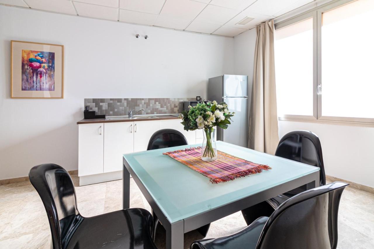 Saenz Suites Gallery By Bossh! Apartments Malaga Luaran gambar