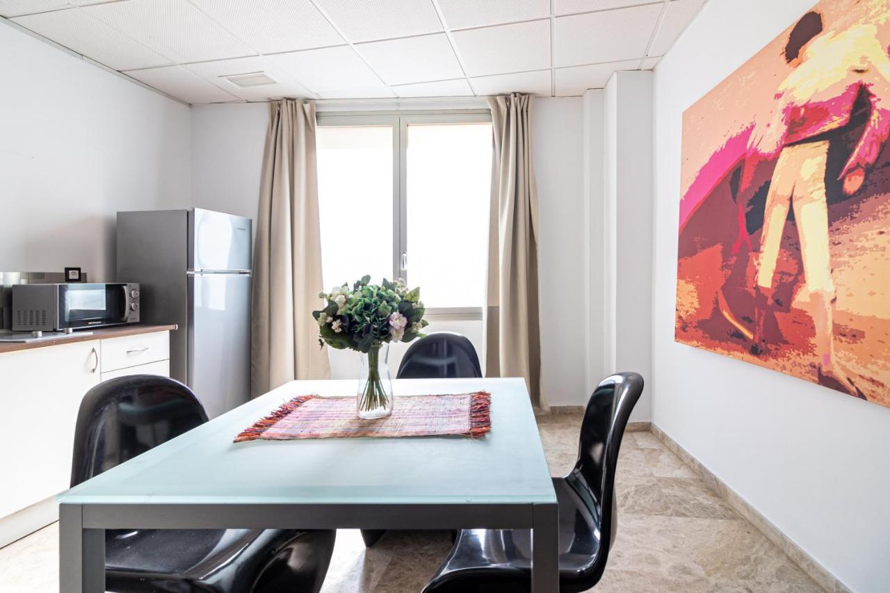 Saenz Suites Gallery By Bossh! Apartments Malaga Luaran gambar