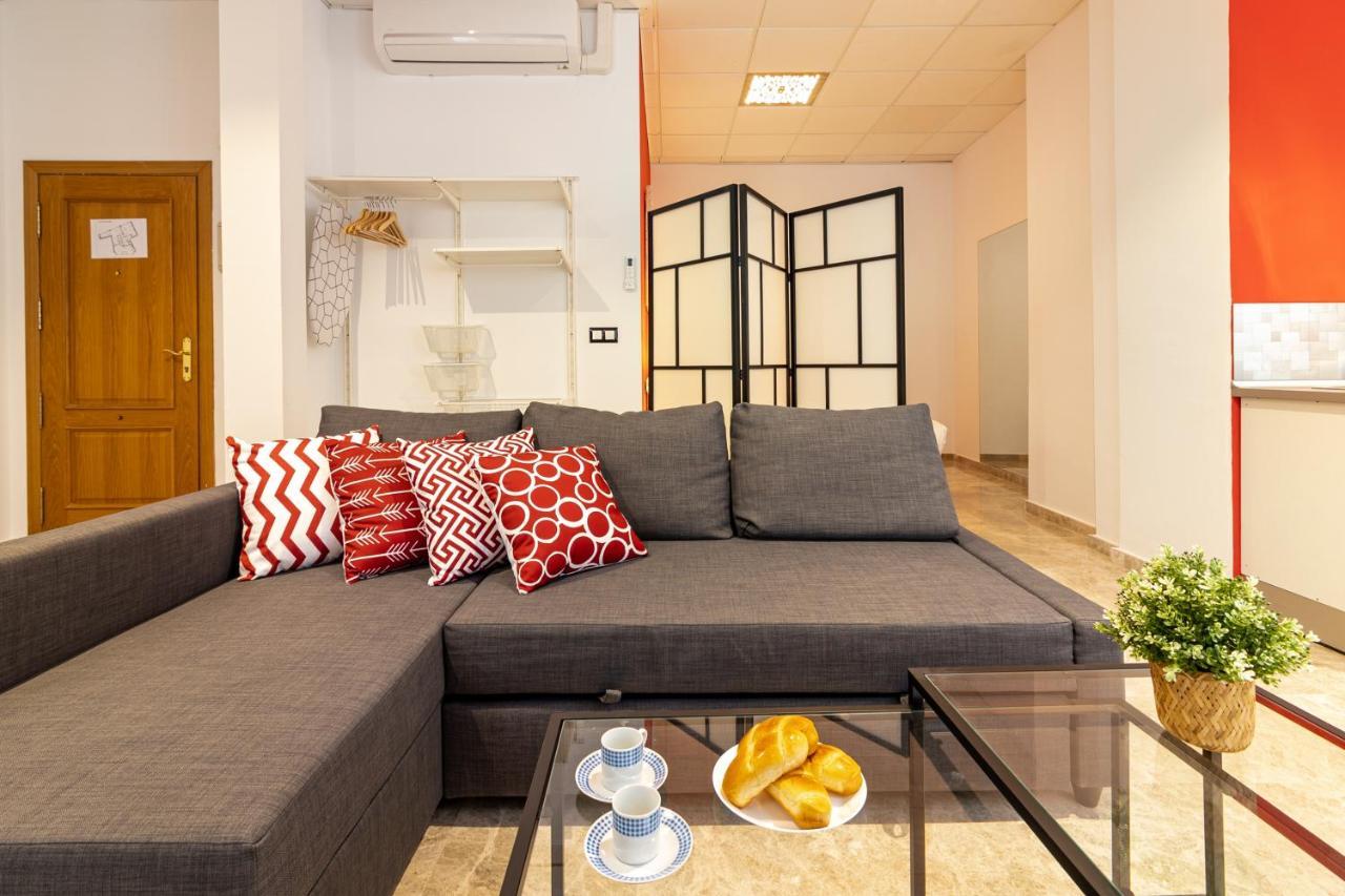 Saenz Suites Gallery By Bossh! Apartments Malaga Luaran gambar