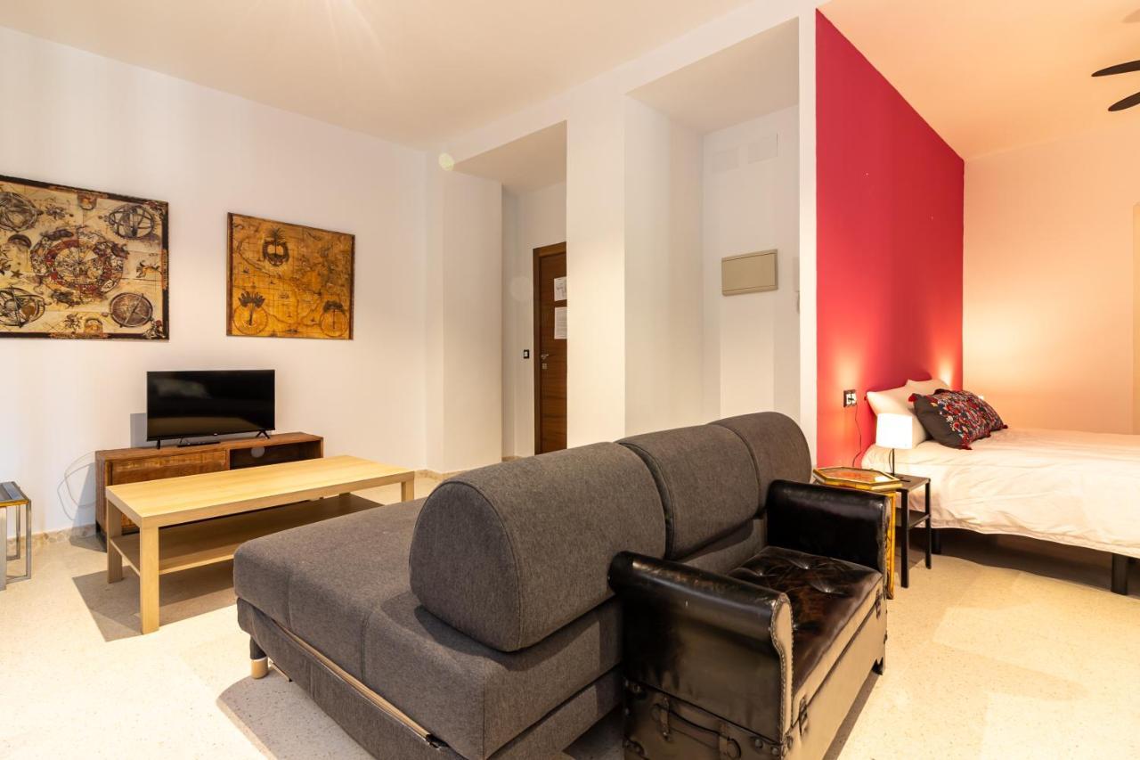 Saenz Suites Gallery By Bossh! Apartments Malaga Luaran gambar