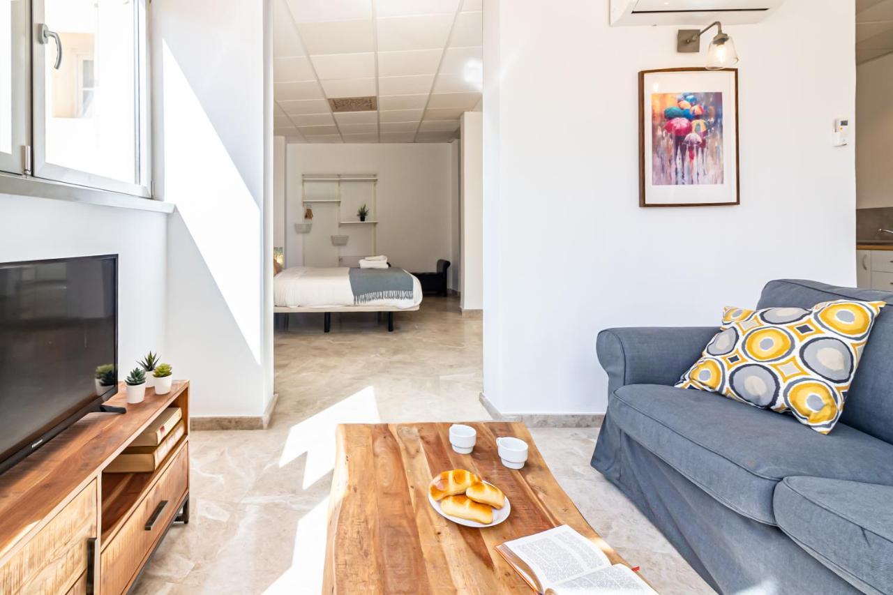 Saenz Suites Gallery By Bossh! Apartments Malaga Luaran gambar