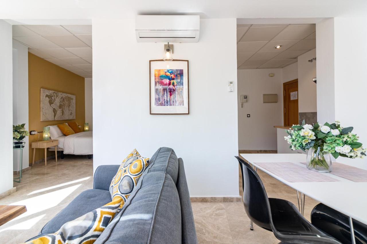 Saenz Suites Gallery By Bossh! Apartments Malaga Luaran gambar