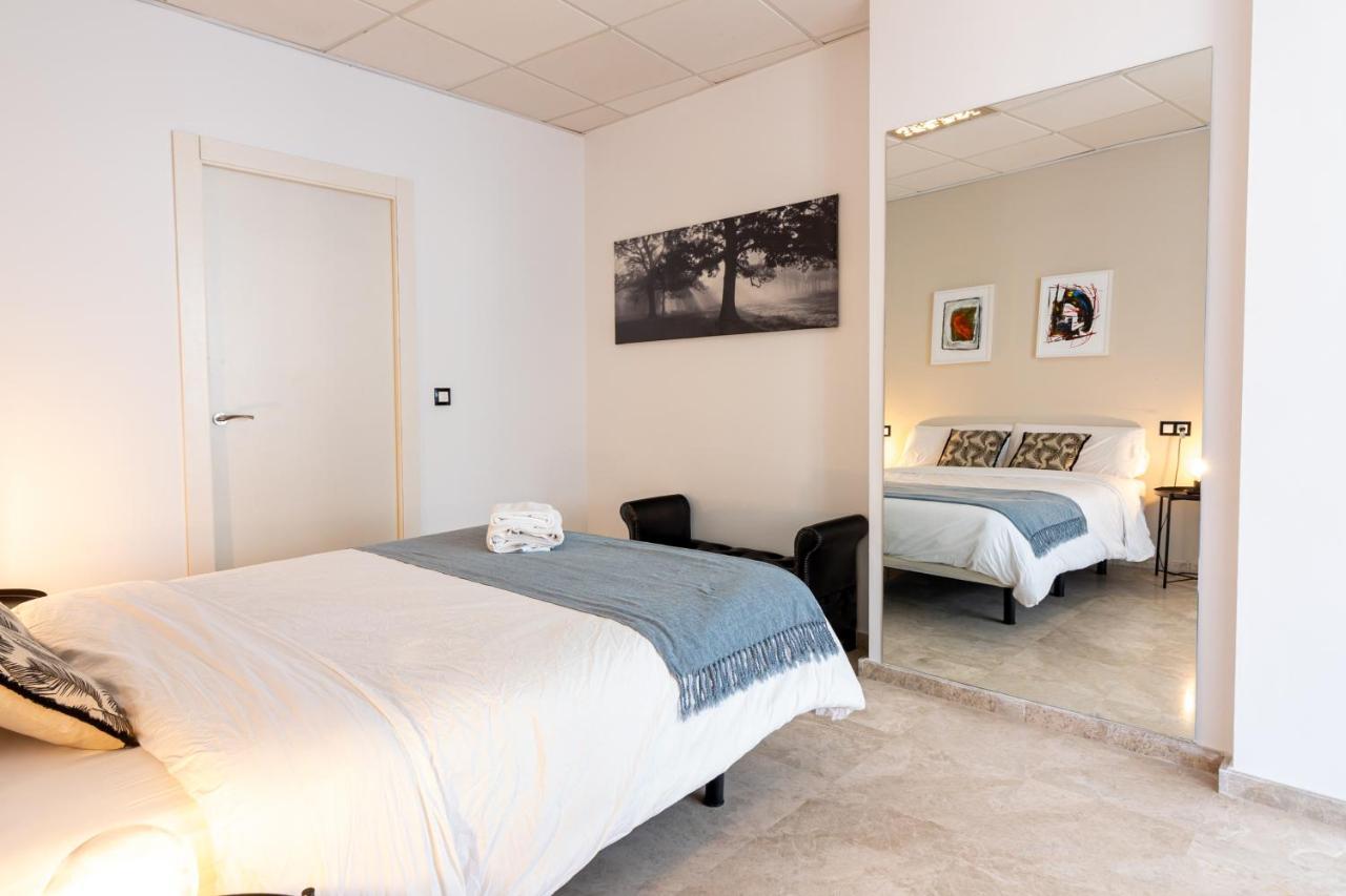 Saenz Suites Gallery By Bossh! Apartments Malaga Luaran gambar