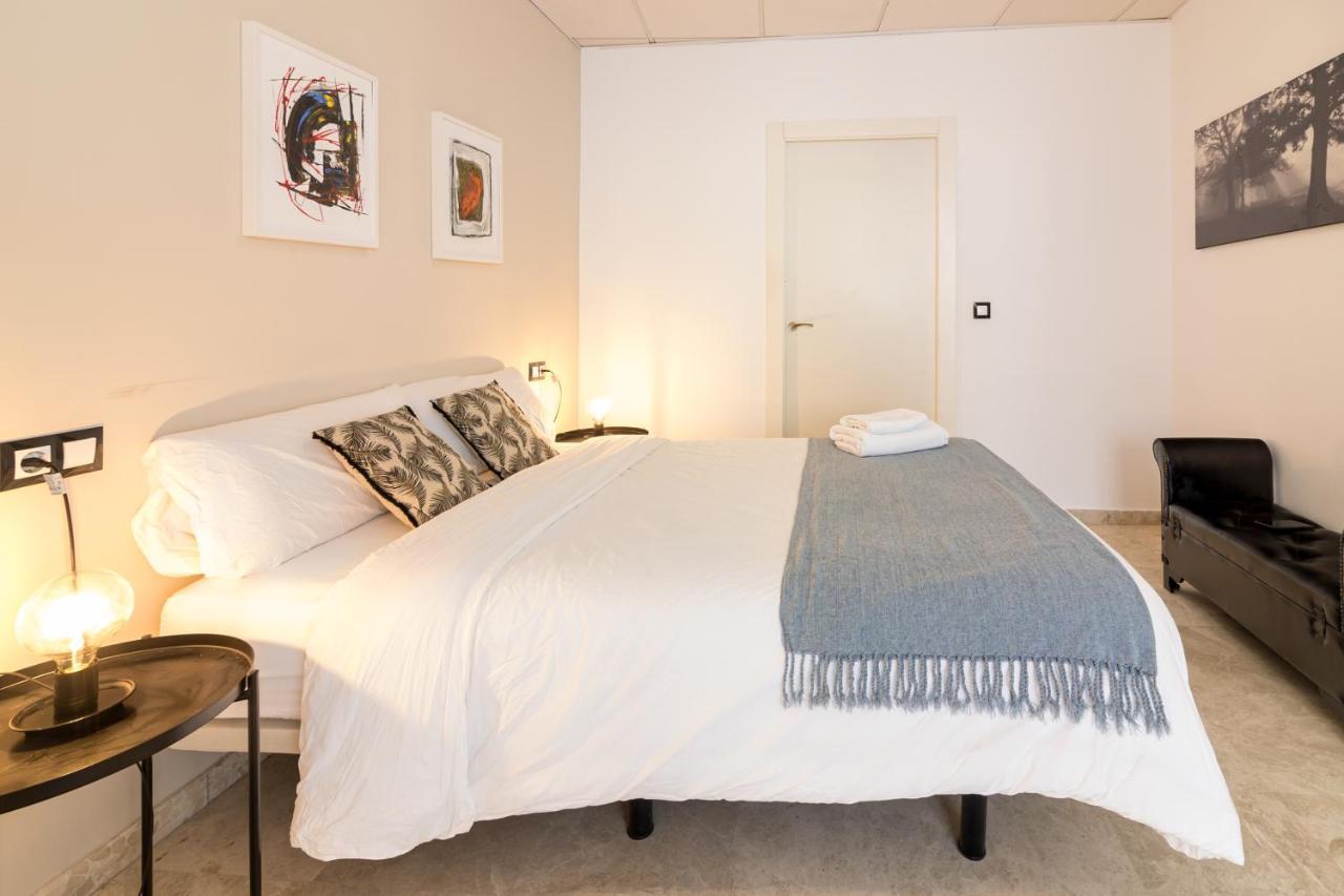 Saenz Suites Gallery By Bossh! Apartments Malaga Luaran gambar