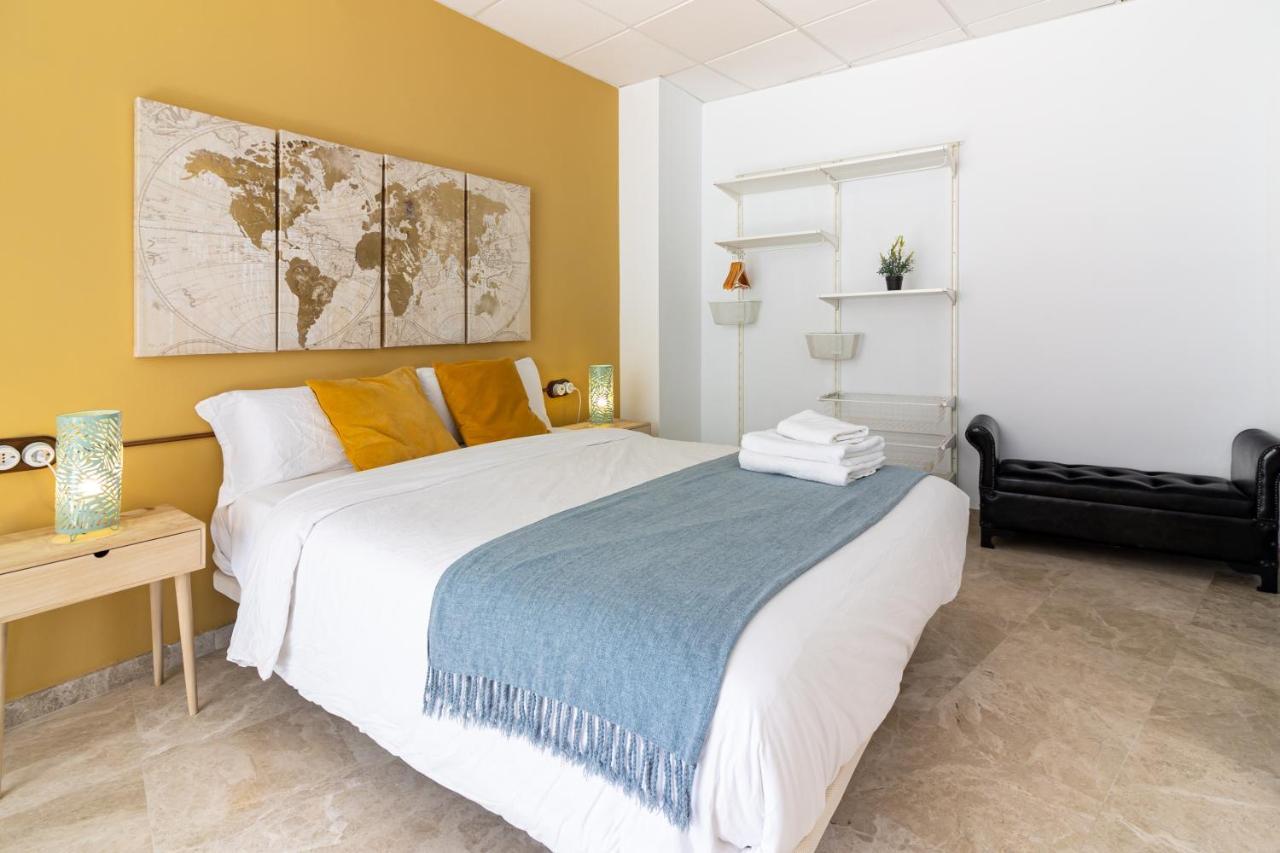 Saenz Suites Gallery By Bossh! Apartments Malaga Luaran gambar