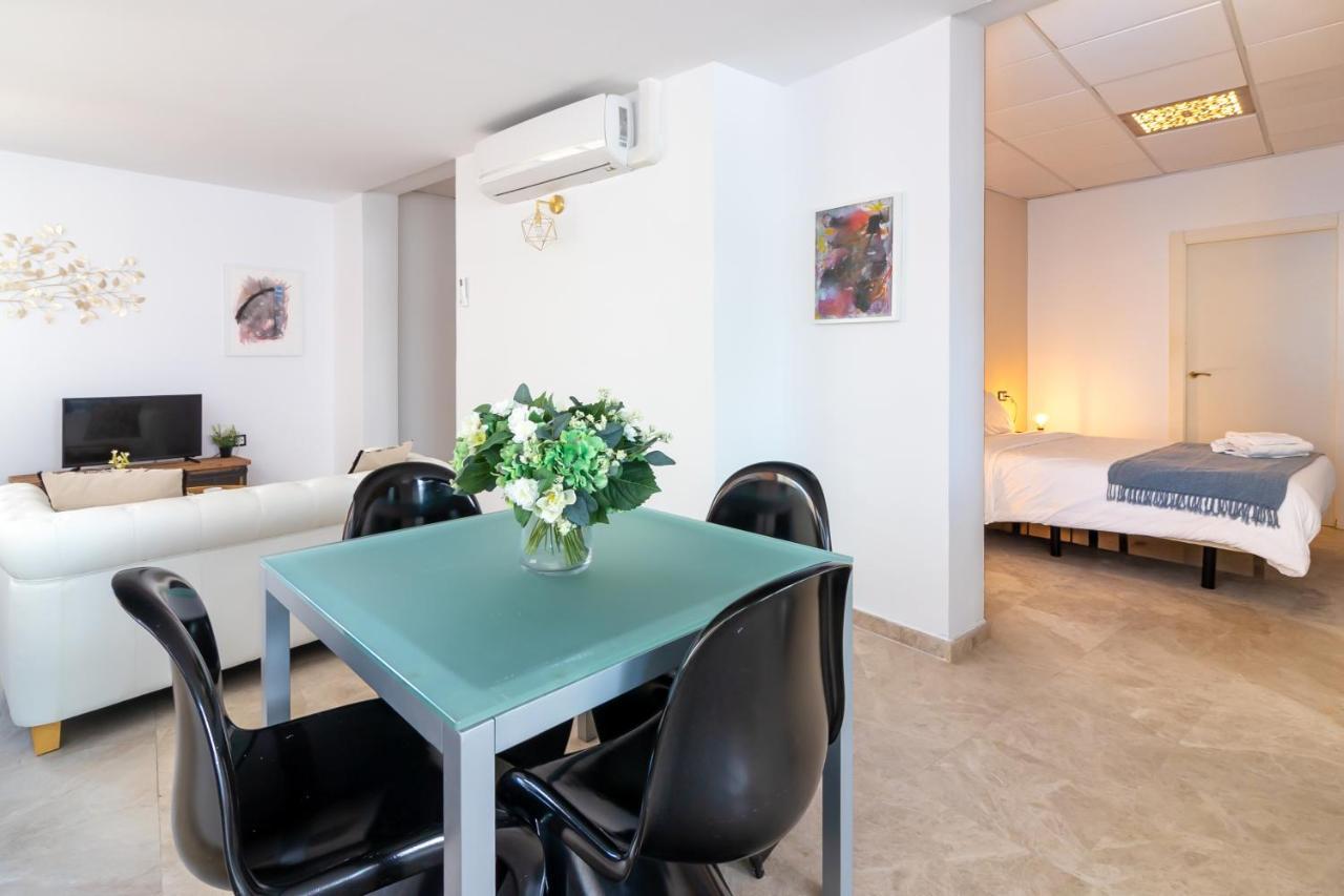 Saenz Suites Gallery By Bossh! Apartments Malaga Luaran gambar
