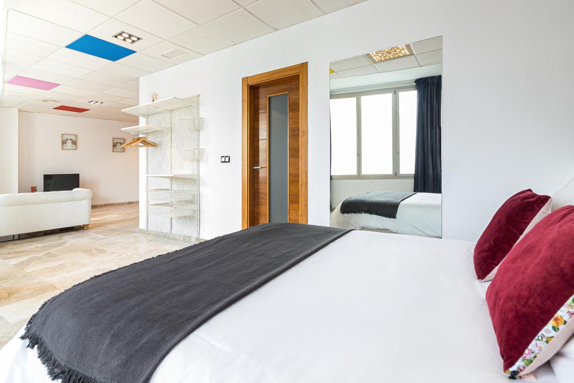 Saenz Suites Gallery By Bossh! Apartments Malaga Bilik gambar
